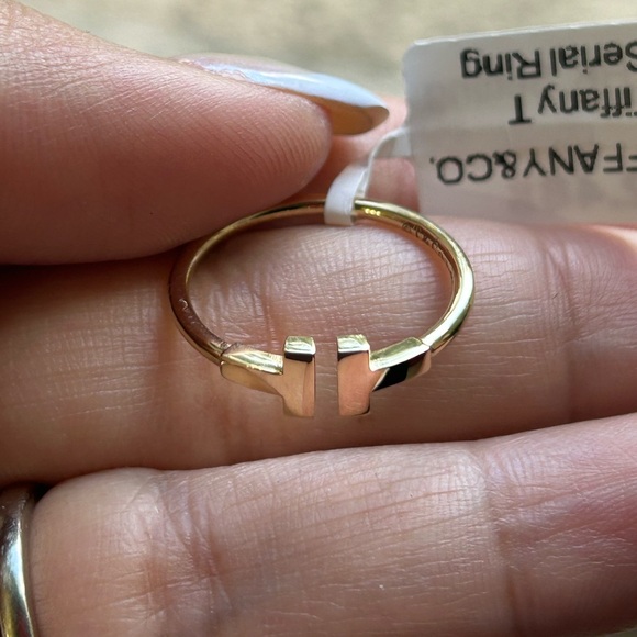 18 KARAT GOLD T RING SIZE 8 - Picture 6 of 9